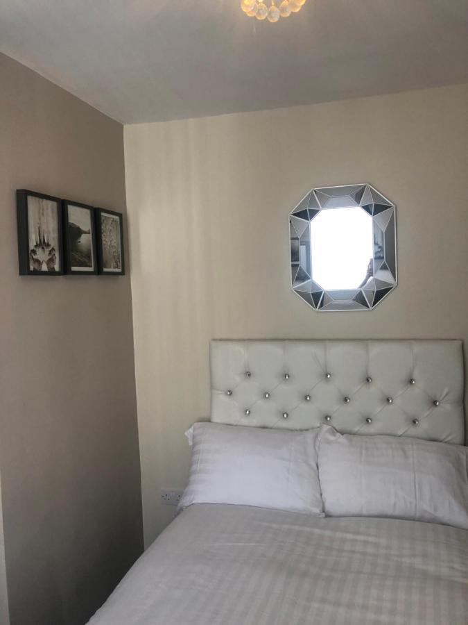 3 Double Bed Brittania Styled Central Home Near Lfc Sleeps 6 With Free Business Super Fast Fibre Broadband Liverpool Exteriör bild