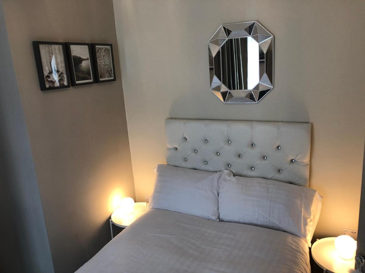 3 Double Bed Brittania Styled Central Home Near Lfc Sleeps 6 With Free Business Super Fast Fibre Broadband Liverpool Exteriör bild