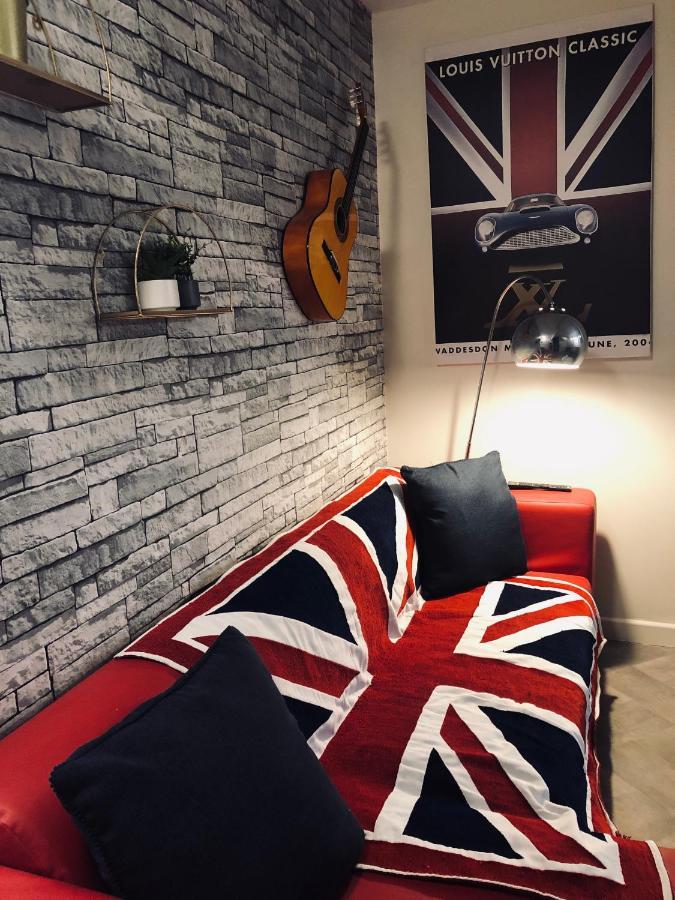 3 Double Bed Brittania Styled Central Home Near Lfc Sleeps 6 With Free Business Super Fast Fibre Broadband Liverpool Exteriör bild